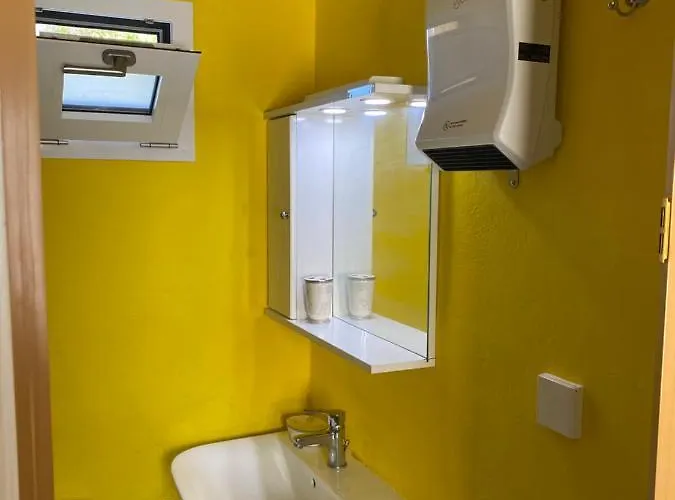 The Palace In شقة